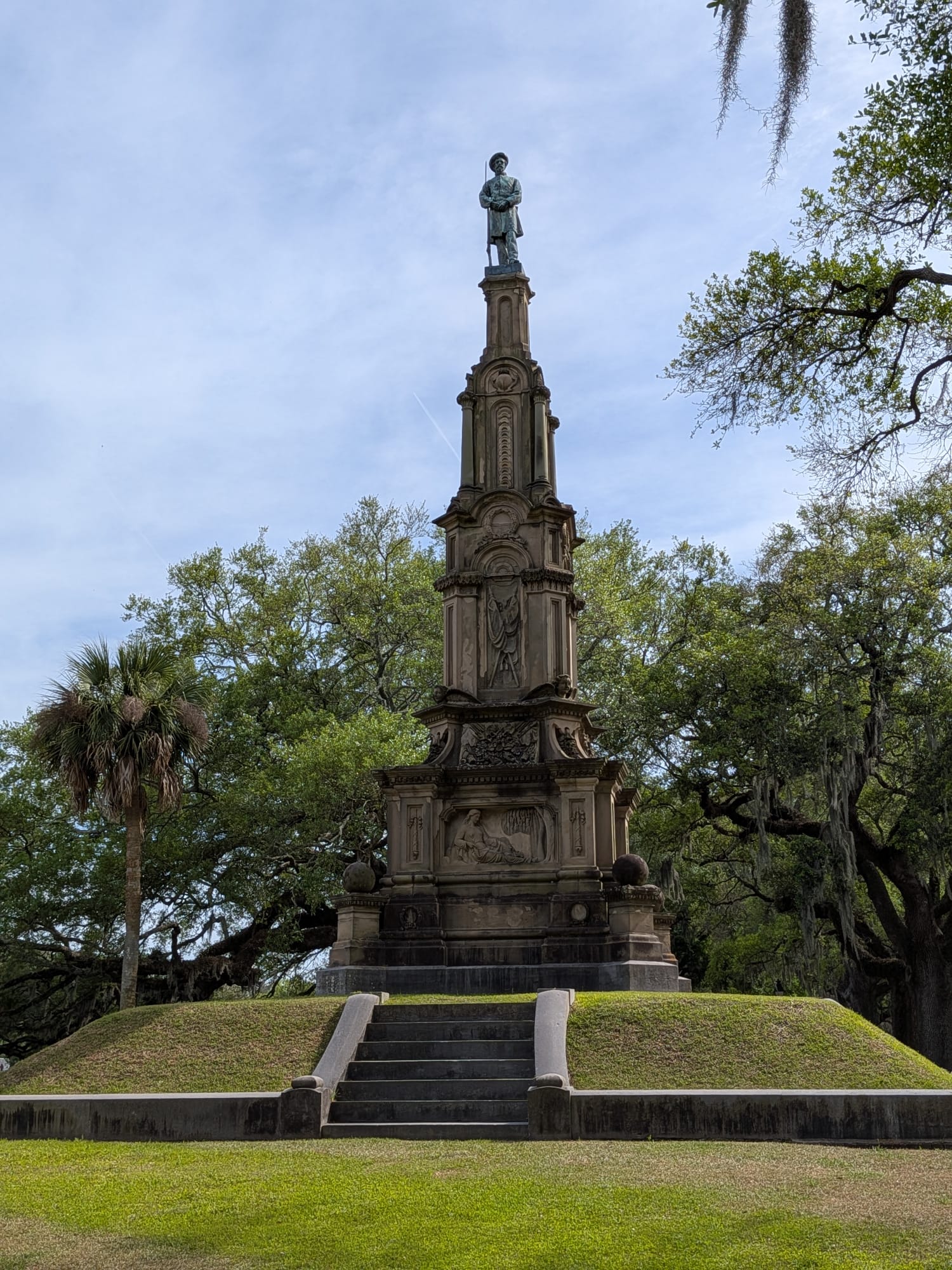 Photograph of the Forsyth Park monument taken on April 13, 2026.