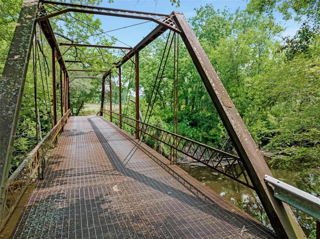 1229 Willow Springs exterior 3