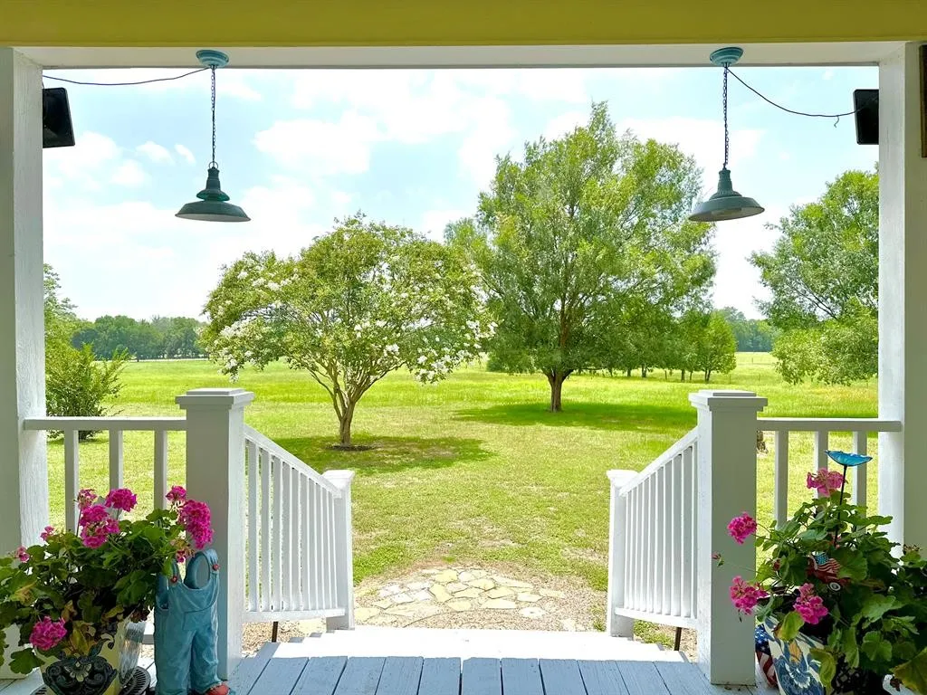 1229 Willow Springs exterior 4